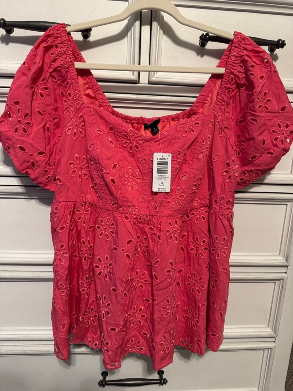 torrid Coral Pink Eyelet Puff-Sleeve Peplum Top